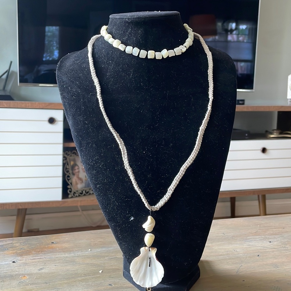 11. Free people shell, rope and faux mother of pearl long necklace NWT - Picture 2 of 12